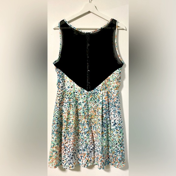 BCBGENERATION Sleeveless Confetti Patterned Flowy Dress - Size US 10 - Picture 2 of 6